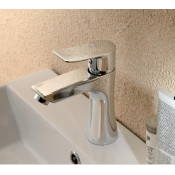 Смеситель для раковины Frud R10101 Смеситель для раковины Frud R10101