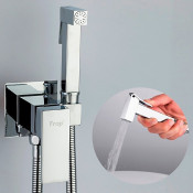 Смеситель Frap F7506 с гигиеническим душем Смеситель Frap F7506 с гигиеническим душем